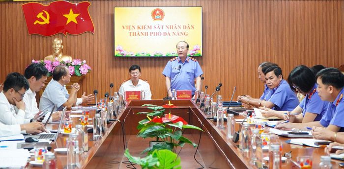 Quang cảnh buổi làm việc. Ảnh: TÂM ĐAN