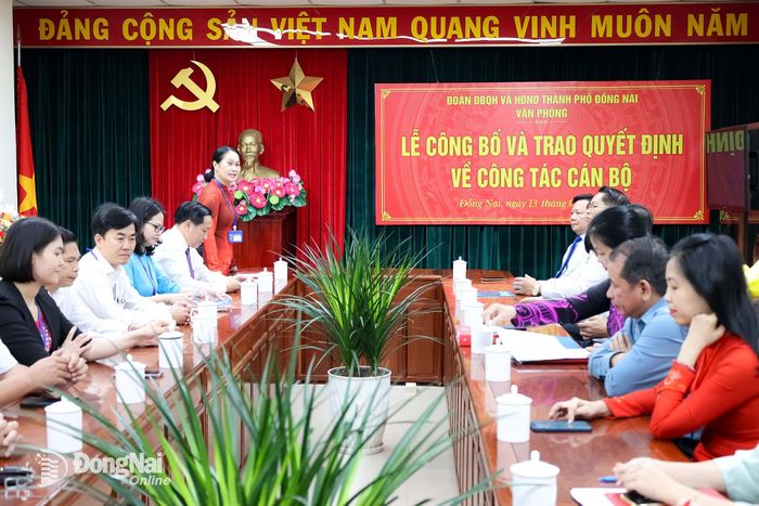 Ủy viên Ban Thường vụ Thành ủy, Phó Chủ tịch Thường trực HĐND thành phố Đặng Minh Nguyệt phát biểu chỉ đạo tại buổi lễ. Ảnh: Hồ Thảo