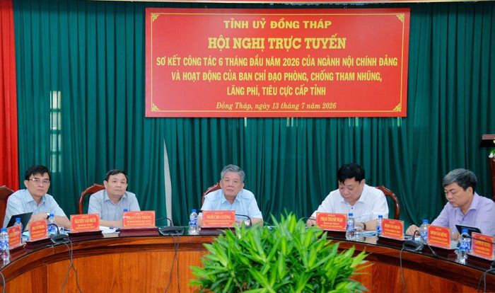 Đại biểu dự tại điểm cầu Đồng Tháp.