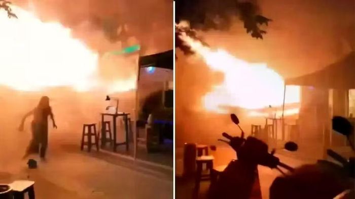 Ảnh chụp màn hình từ video ghi lại vụ cháy lớn tại quán bar Rong Beer Na Lat Phrao ở Bangkok. Ảnh: timesnownews.com
