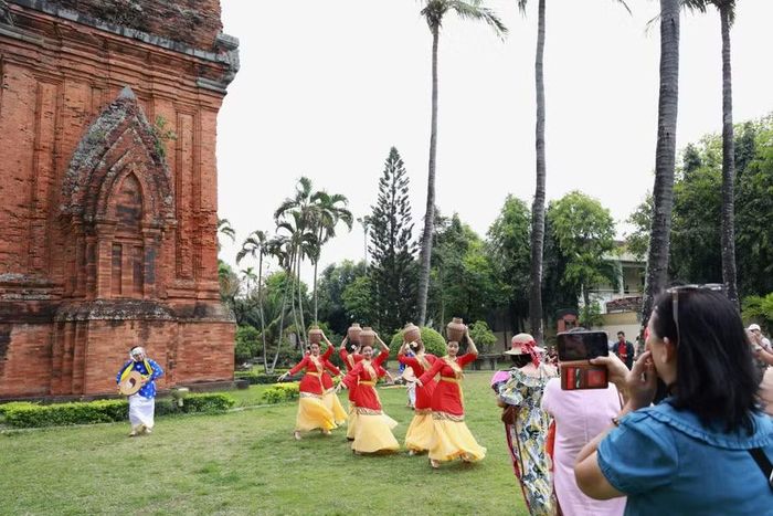  Những giá trị di sản văn hóa góp phần tạo nên sức hấp dẫn và bản sắc riêng cho điểm đến Gia Lai. Ảnh: H.V 