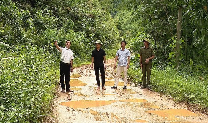 Người dân thôn Từ Hiếu sẵn sàng hiến đất, giải phóng mặt bằng để kiên cố hóa tuyến đường.