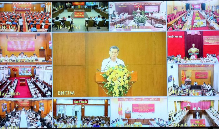 Đồng chí Lê Minh Trí, Ủy viên Bộ Chính trị, Bí thư Trung ương Đảng, Trưởng Ban Nội chính Trung ương phát biểu tại hội nghị