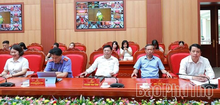 Các đại biểu dự hội nghị.