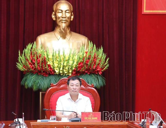 Đồng chí Phó Bí thư Thường trực Tỉnh ủy Bùi Văn Quang dự và chủ trì điểm cầu Phú Thọ.