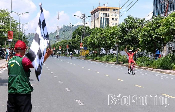 Với thành tích 27 phút 35 giây, vận động viên Phạm Lê Xuân Lộc (Quân đội) đã cán đích đầu tiên, giành Huy chương Vàng ở nội dung 21km tính điểm nam U23.