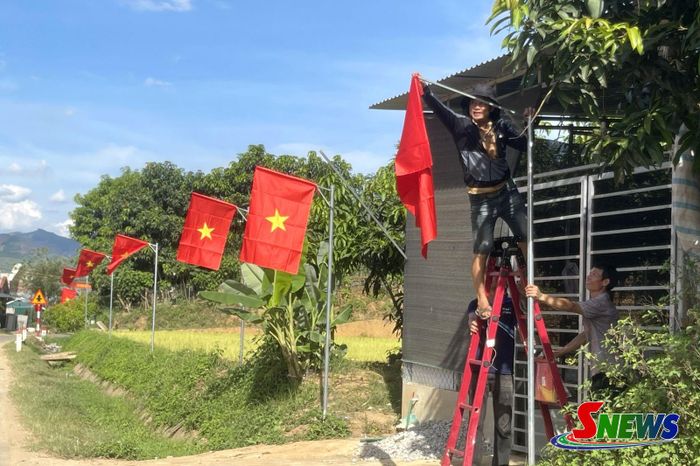 “Tuyến đường cờ” tại bản Nà Cần.