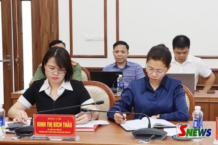 Các đại biểu dự Hội nghị.