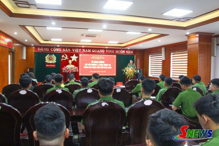Khai giảng lớp bồi dưỡng lý luận chính trị dành cho đảng viên mới năm 2026.