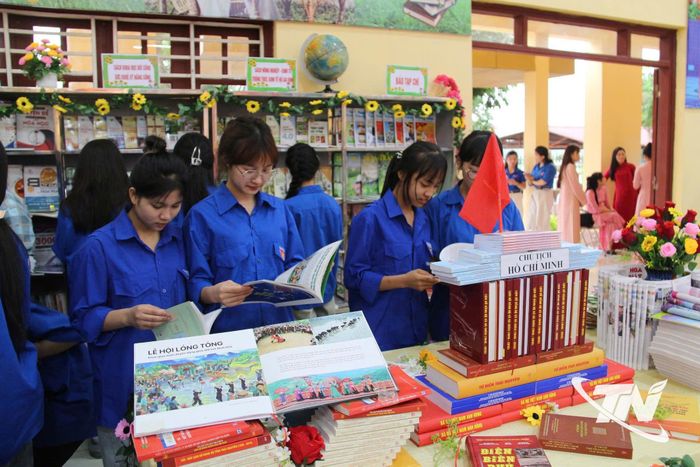 Mô hình Thư viện và Trung tâm sinh hoạt văn hóa cộng đồng tại các xã, phường thu hút sự quan tâm của người dân.