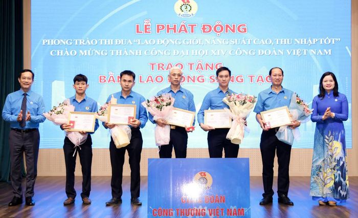 Công đoàn Công Thương Việt Nam đã trao Bằng Lao động sáng tạo cho 5 cá nhân tiêu biểu thuộc Tổng công ty Thép Việt Nam - CTCP (VNSTEEL) và các đơn vị thành viên.