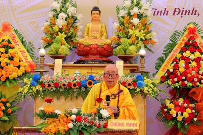 Hòa thượng Thích Thiện Tấn ban đạo từ