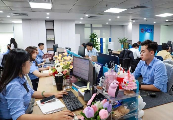 Việc kết nối giữa cơ quan quản lý, cơ sở đào tạo và doanh nghiệp đang mở ra hướng đi mới trong phát triển nguồn nhân lực cho thị trường chứng khoán. Ảnh: Đức Thanh