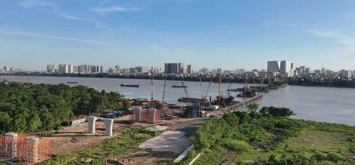 Dự thảo Luật Ngân sách nhà nước (hợp nhất) quán triệt nguyên tắc phân quyền tối đa nhằm tạo sự chủ động, linh hoạt cho các cấp, các ngành. Trong ảnh: Dự án xây dựng cầu Trần Hưng Đạo (Hà Nội). Ảnh: Đức Thanh