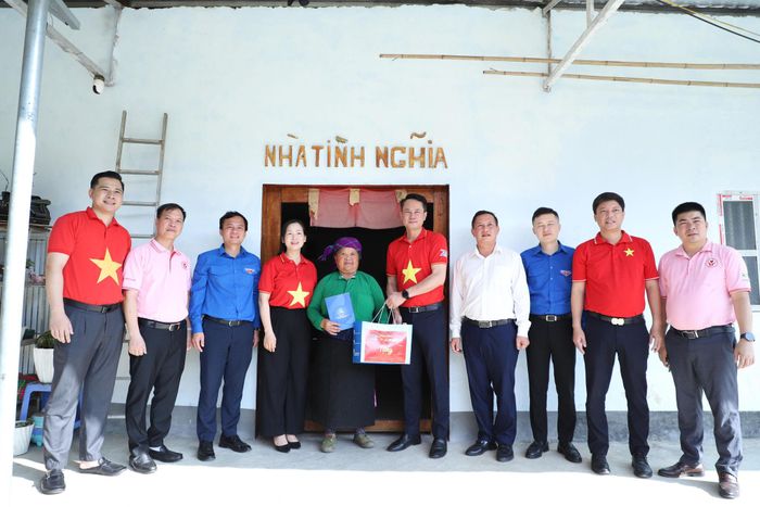 Phần quà ý nghĩa không chỉ là sự sẻ chia hôm nay mà còn là động lực để vun đắp một tương lai tốt đẹp hơn.