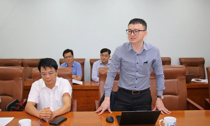 Đại diện Sở Xây dựng giải trình làm rõ một số nội dung về Chương trình phát triển đô thị tỉnh Bắc Ninh đến năm 2030
