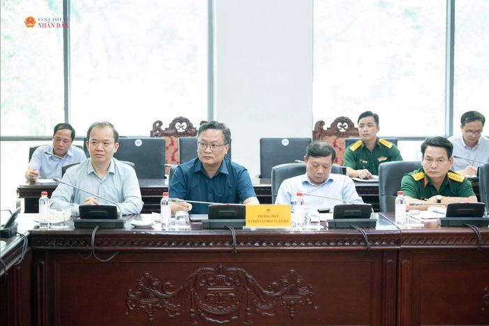 Các đại biểu tham dự tọa đàm