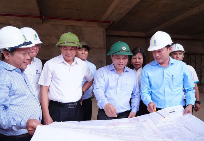 Phó Chủ tịch Thường trực UBND tỉnh Nguyễn Tuấn Thanh chỉ đạo đẩy nhanh tiến độ Dự án chợ truyền thống kết hợp khu thương mại - dịch vụ Bồng Sơn