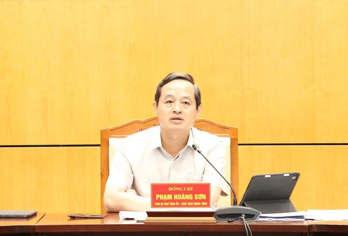 Chủ tịch UBND tỉnh Bắc Ninh Phạm Hoàng Sơn chủ trì hội nghị.
