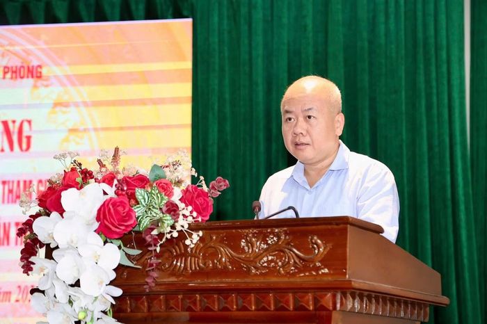 Chủ tịch UBND TP Hải Phòng Đỗ Thành Trung phát biểu tại lễ biểu dương.
