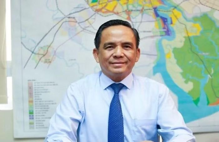 Chủ tịch HoREA Lê Hoàng Châu cho rằng, nên bỏ quy định này để người dân yên tâm.