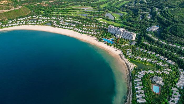Nha Trang Marriott Resort & Spa, Hon Tre Island .