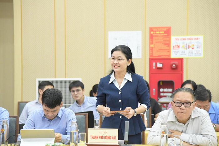 Đại diện UBND thành phố Đồng Nai phát biểu tại Hội thảo. Ảnh: H. GIANG