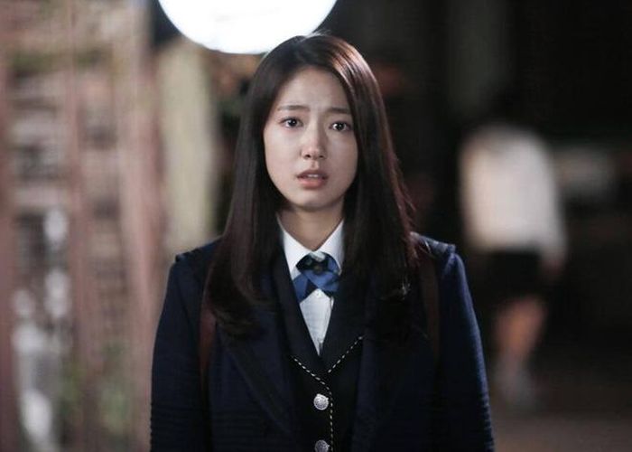 Park Shin Hye hóa thân thành Cha Eun Sang trong The Heirs.