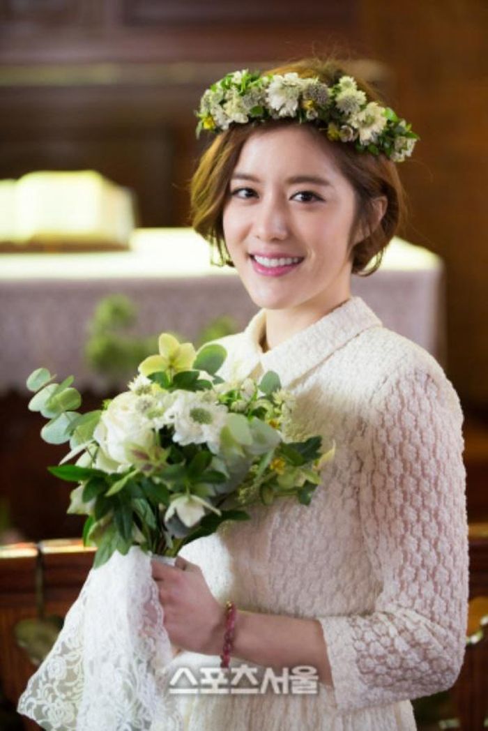 Yang Jin Sung gây chú ý khi đảm nhận hai nhân vật có tính cách trái ngược trong Bride Of The Century