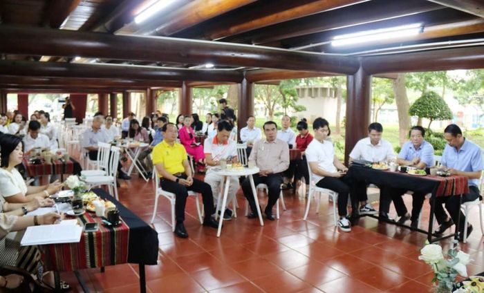 Quang cảnh Chương trình "Cà phê doanh nhân" lần thứ 4 năm 2026 tại khuôn viên Cà phê Bảo tàng Đắk Lắk.