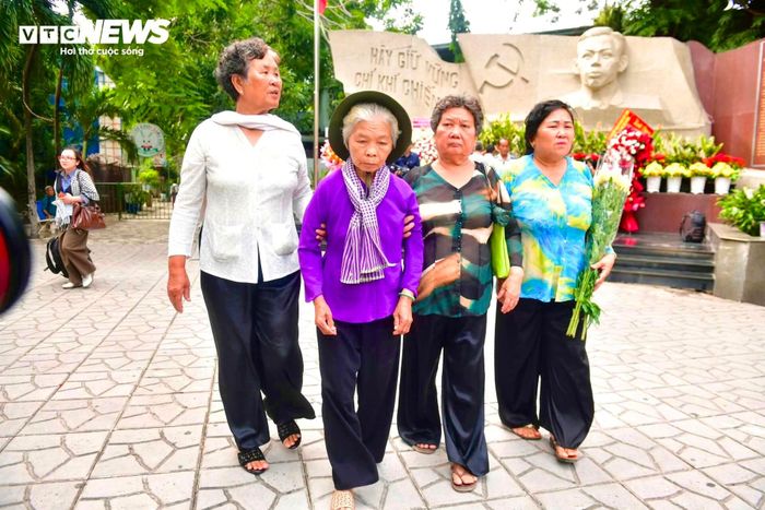 Đến nay, lực lượng tìm kiếm, quy tập đã phát hiện 49 hài cốt liệt sĩ cùng một hố chôn tập thể chứa hài cốt liệt sĩ (chưa xác định số lượng) tại Công viên Lê Thị Riêng. Công tác khai quật vẫn đang được tiếp tục; đồng thời, các mẫu hài cốt được thu thập để giám định ADN, phục vụ xác định danh tính và đơn vị của các liệt sĩ.