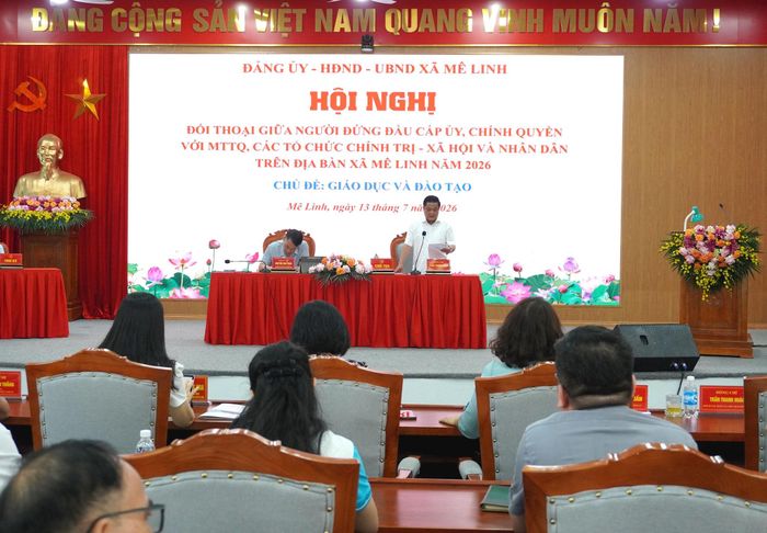 Các đồng chí chủ trì hội nghị. Ảnh: Lê Dung.
