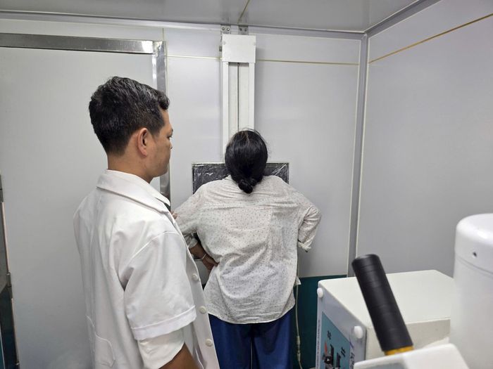 Người tham gia còn được thực hiện chụp X-quang lưu động