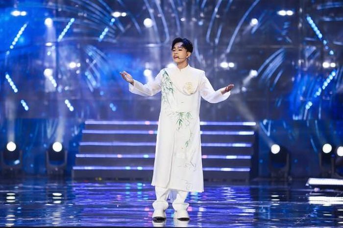 Hồ Văn Cường hạn chế nhận show hơn trước đây để hoàn thành việc học.
