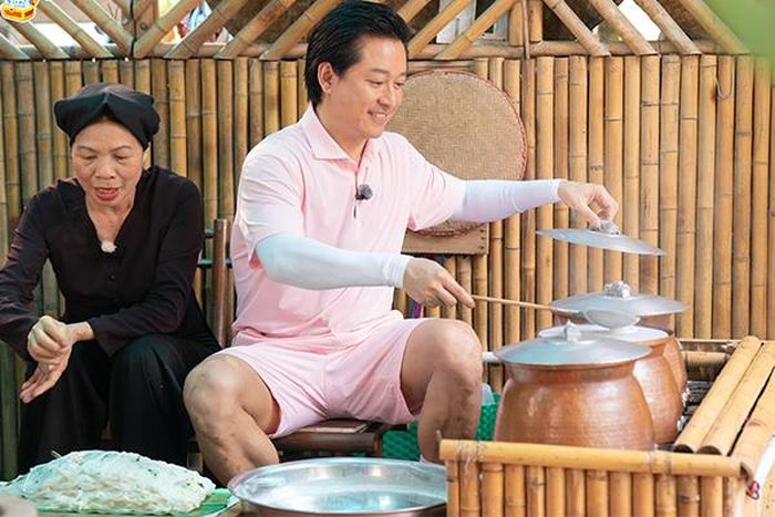 Hình ảnh hiếm hoi của Tuấn Hưng trong chương trình.