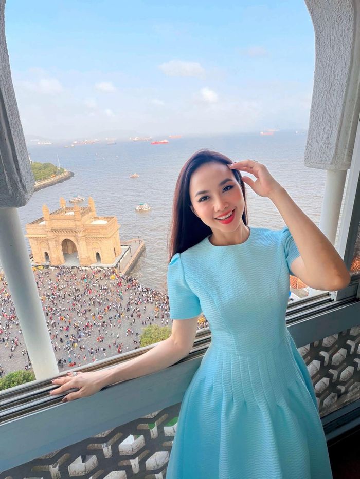 Ngay sau khi loạt ảnh được chia sẻ, nhiều khán giả dành nhiều lời khen cho vẻ ngoài ngày càng trẻ trung của Đinh Ngọc Diệp, nhận xét cô "lão hóa ngược", khó tin vì đã là mẹ của hai con. Bên cạnh đó, không ít ý kiến bày tỏ sự ngưỡng mộ trước cuộc hôn nhân viên mãn của Đinh Ngọc Diệp và Victor Vũ: "Chị Diệp ngày càng trẻ đẹp", "Hai anh chị đúng là cặp đôi khiến ai cũng ngưỡng mộ" hay"Nhan sắc mẹ hai con mà như gái đôi mươi"...