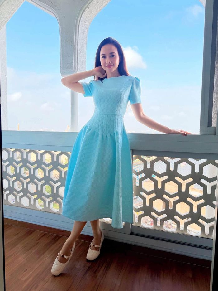 Sắc vóc bà mẹ 2 con Đinh Ngọc Diệp ở tuổi 42.