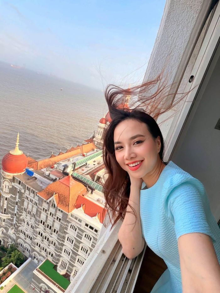 Sắc vóc ngày càng thăng hạng cùng cuộc sống hôn nhân hạnh phúc bên Victor Vũ giúp Đinh Ngọc Diệp tiếp tục ghi điểm trong mắt người hâm mộ.