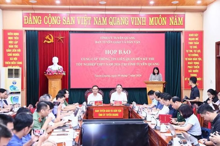 Ngày 9/7, Ban Tuyên giáo và Dân vận Tỉnh ủy Tuyên Quang tổ chức họp báo cung cấp thông tin liên quan đến kỳ thi tốt nghiệp THPT năm 2026 tại tỉnh Tuyên Quang.