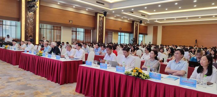 Quang cảnh hội nghị.