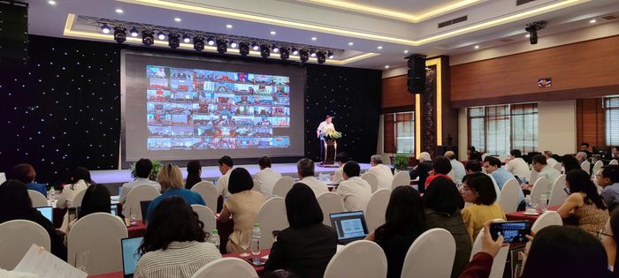 Hội nghị thu hút hàng nghìn đại biểu tham dự trực tiếp và trực tuyến.