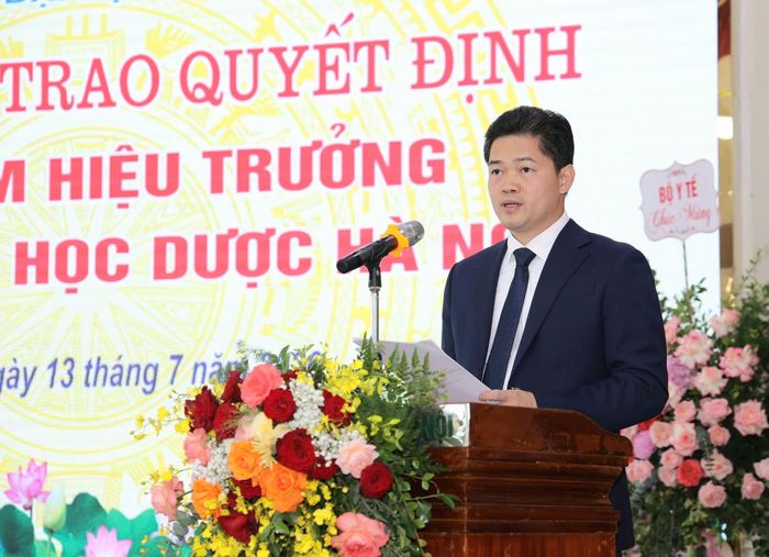 Thứ trưởng Thường trực Bộ Y tế Vũ Mạnh Hà phát biểu.