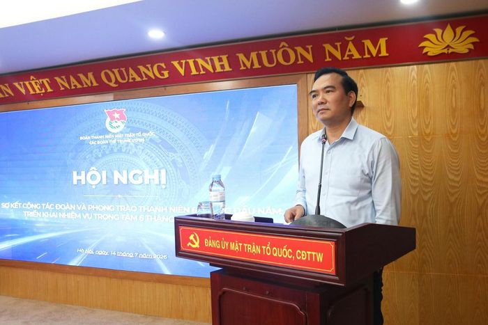 Ông Nguyễn Minh Chung - Trưởng ban Tuyên giáo và Dân vận Đảng ủy MTTQ, các đoàn thể Trung ương phát biểu tại Hội nghị.