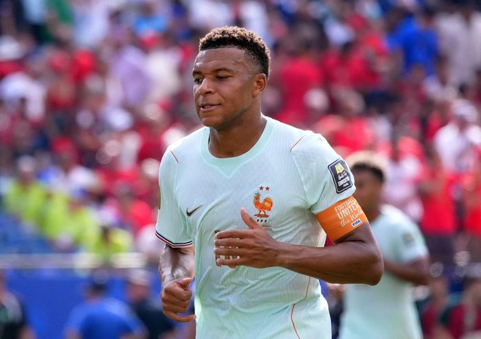 Kylian Mbappe sử dụng tiền thưởng World Cup để làm từ thiện.
