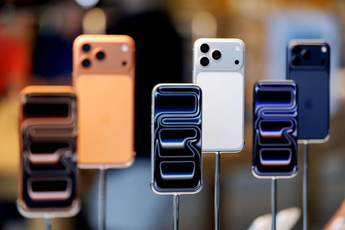  Các mẫu iPhone 17 Pro của Apple. Ảnh: Bloomberg. 