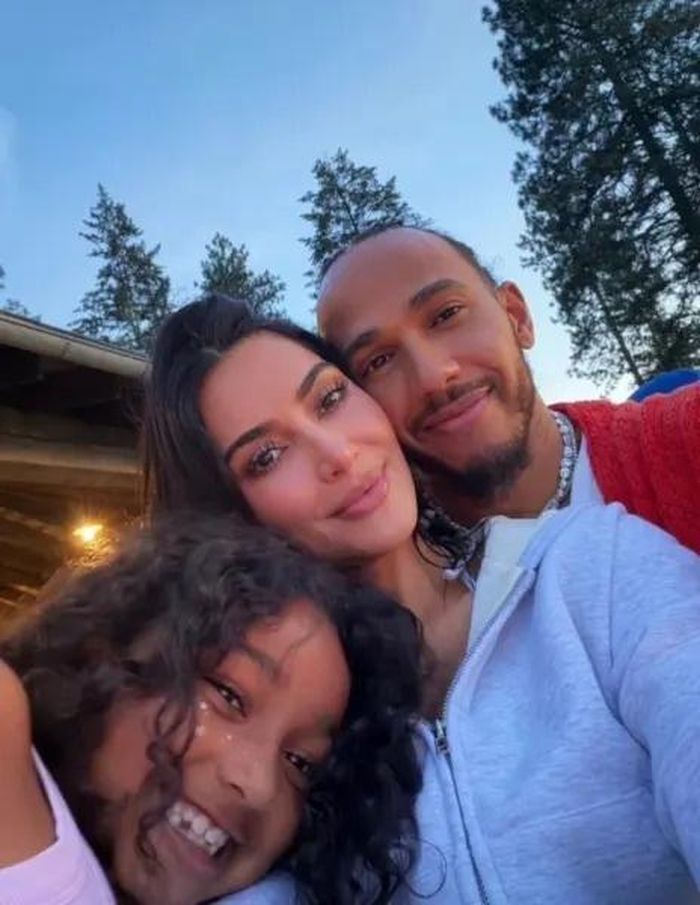Lewis Hamilton thân thiết với các con của Kim Kardashian. Ảnh: @kimkardashian.