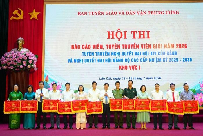 Hội thi có sự tham gia của 47 báo cáo viên, tuyên truyền viên tiêu biểu đến từ các đảng ủy trực thuộc Trung ương và 17 tỉnh, thành phố khu vực phía Bắc