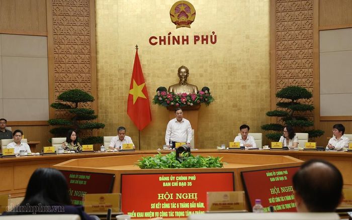 Phó Thủ tướng Thường trực Phạm Gia Túc, Trưởng Ban Chỉ đạo 35 Đảng ủy Chính phủ chủ trì Hội nghị sơ kết công tác 6 tháng đầu năm và triển khai nhiệm vụ trọng tâm 6 tháng cuối năm 2026 của Ban Chỉ đạo 35 Đảng ủy Chính phủ. Ảnh: VGP