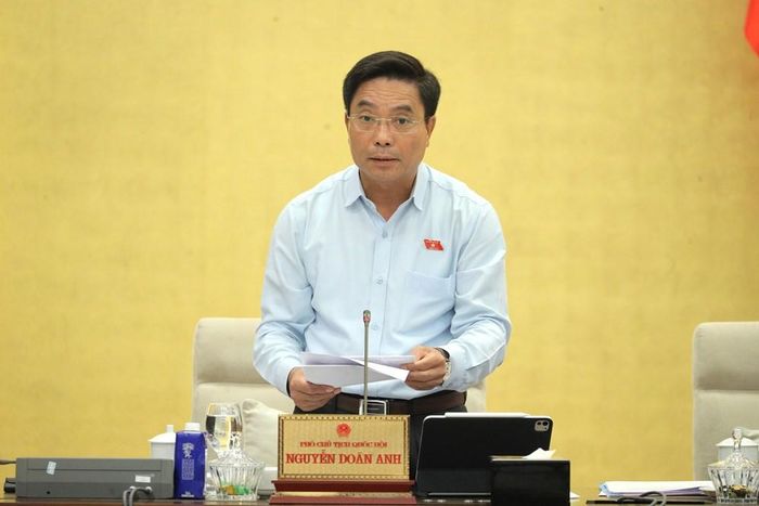 Phó Chủ tịch Quốc hội Nguyễn Doãn Anh kết luận phiên họp