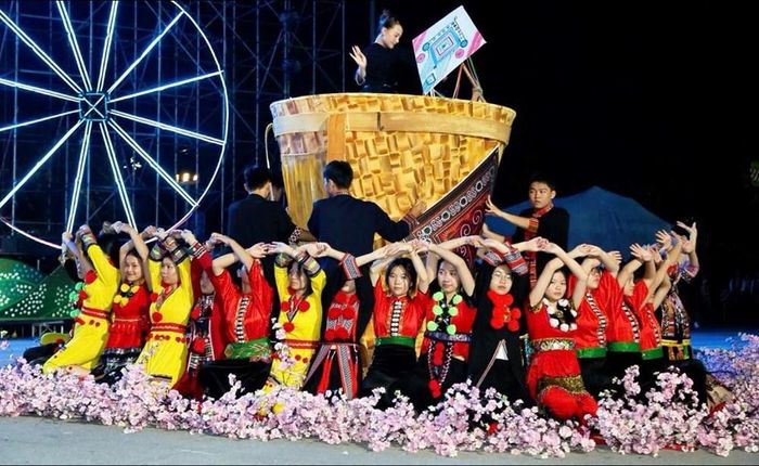 Nhờ triển khai đồng bộ các giải pháp, hoạt động du lịch trên địa bàn tỉnh tiếp tục duy trì đà tăng trưởng